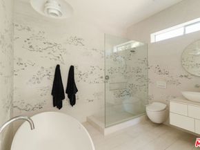 562 Stassi Lane, Santa Monica CA 90402