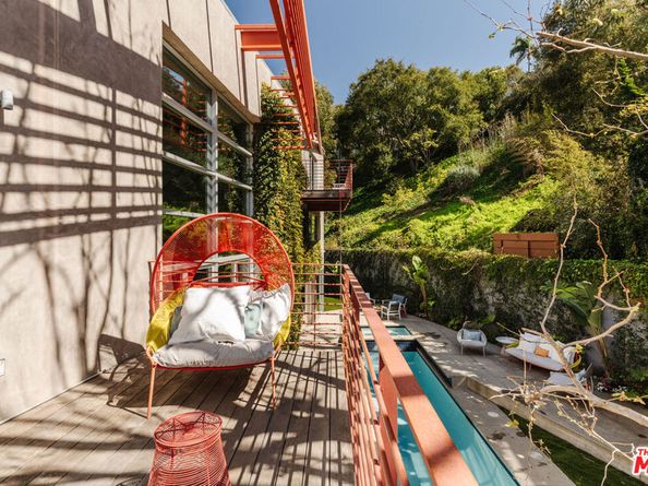 562 Stassi Lane, Santa Monica CA 90402