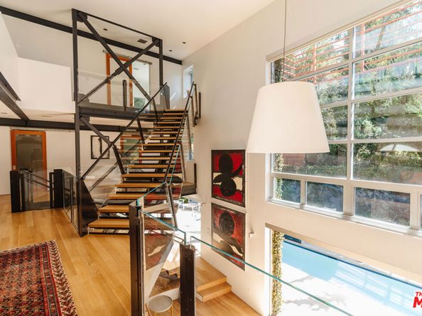 562 Stassi Lane, Santa Monica CA 90402