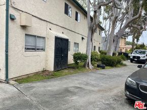 4400 W Washington Boulevard, Los Angeles CA 90016