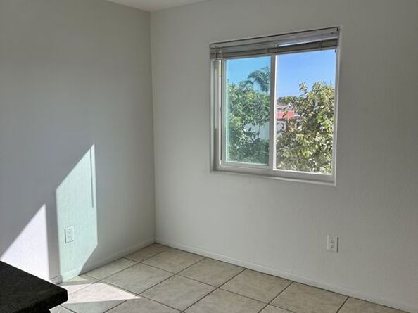 8110 S San Pedro Street, Los Angeles CA 90003