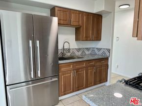 8110 S San Pedro Street, Los Angeles CA 90003