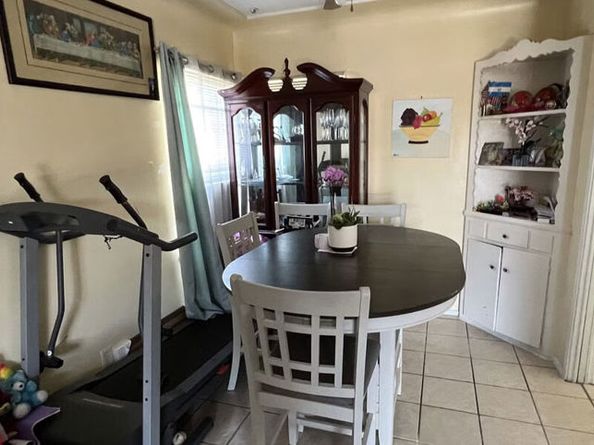 1330 Menlo Avenue, Los Angeles CA 90006