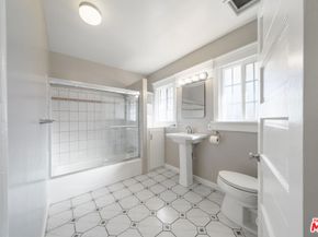 2982 W 15th Street, Los Angeles CA 90006