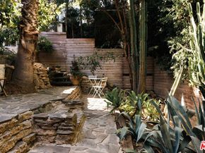 3223 Larissa Drive, Los Angeles CA 90026
