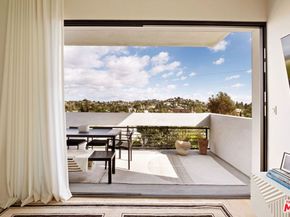 3256 Colony Circle, Los Angeles CA 90027