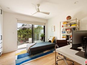 3256 Colony Circle, Los Angeles CA 90027