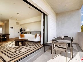 3256 Colony Circle, Los Angeles CA 90027