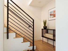 3256 Colony Circle, Los Angeles CA 90027