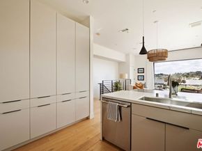 3256 Colony Circle, Los Angeles CA 90027