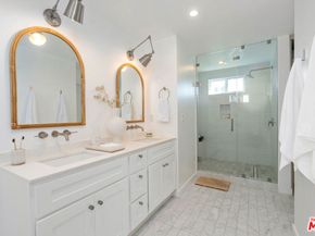 7881 Airlane Avenue, Los Angeles CA 90045