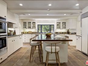 1701 Queens Court, Los Angeles CA 90069