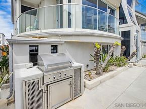 3786 Strandway 1, San Diego CA 92109