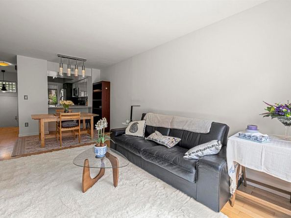 814 America Way, Del Mar CA 92014