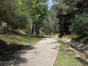 5558 Renaissance Ave 1, San Diego CA 92122