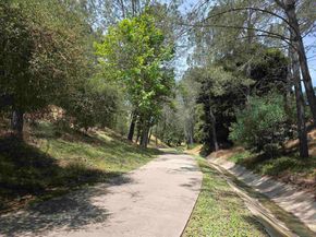 5558 Renaissance Ave 1, San Diego CA 92122