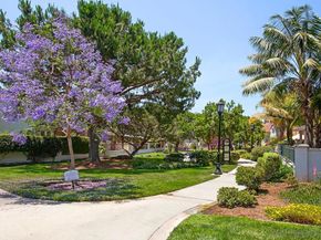 5558 Renaissance Ave 1, San Diego CA 92122