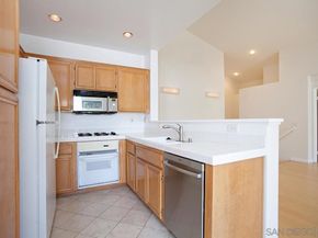 5558 Renaissance Ave 1, San Diego CA 92122