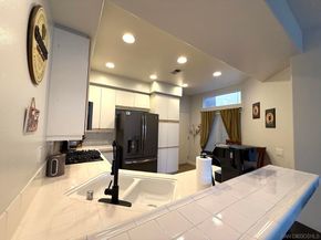 992 S Country Glen Way, Anaheim CA 92808