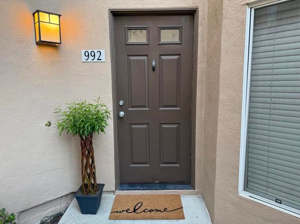 992 S Country Glen Way, Anaheim CA 92808