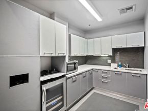 645 W 9th Street 342, Los Angeles CA 90015