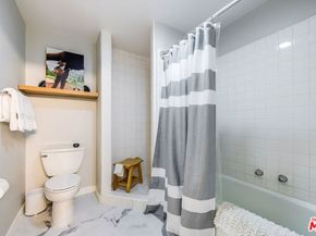 647 Wilcox Avenue 3G, Los Angeles CA 90004