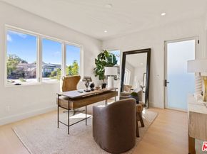 3364 Redwood Avenue, Los Angeles CA 90066