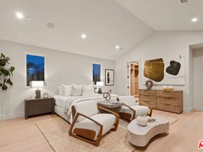 3364 Redwood Avenue, Los Angeles CA 90066