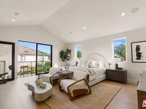 3364 Redwood Avenue, Los Angeles CA 90066