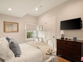 401 Ocean Avenue 2, Santa Monica CA 90402