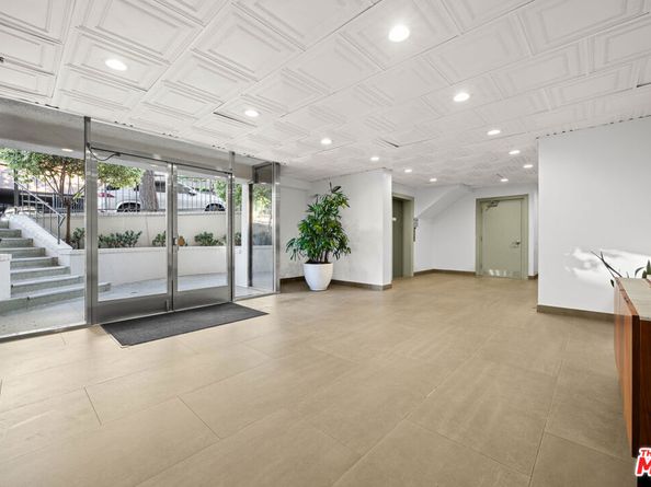 960 LARRABEE Street 116, West Hollywood CA 90069