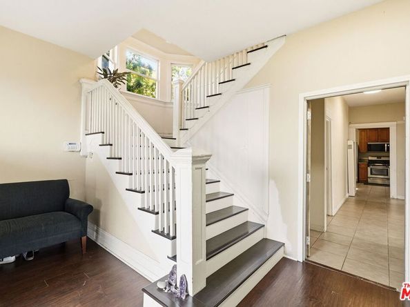 2712 Kenwood Avenue, Los Angeles CA 90007