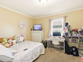 2712 Kenwood Avenue, Los Angeles CA 90007