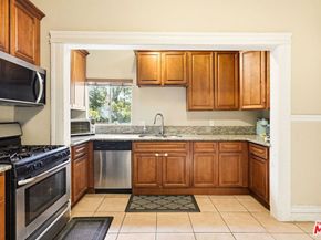 2712 Kenwood Avenue, Los Angeles CA 90007