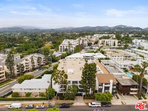 11687 Montana Avenue 101, Los Angeles CA 90049