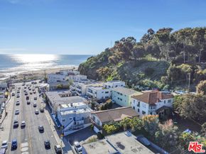 153 W Channel Road, Santa Monica CA 90402