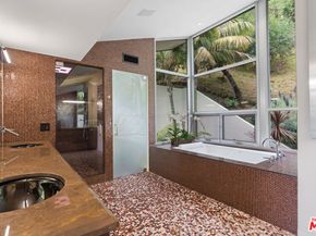 2207 Bowmont Drive, Beverly Hills CA 90210