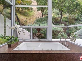 2207 Bowmont Drive, Beverly Hills CA 90210