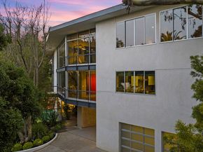 2207 Bowmont Drive, Beverly Hills CA 90210