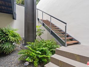 2207 Bowmont Drive, Beverly Hills CA 90210