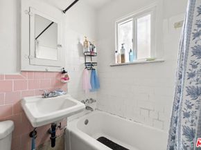 358 E 73rd Street, Los Angeles CA 90003