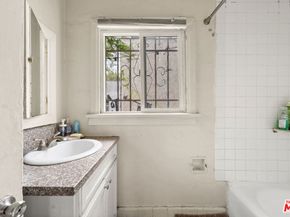 358 E 73rd Street, Los Angeles CA 90003