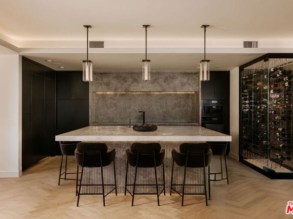 6250 Hollywood Boulevard 14A, Los Angeles CA 90028