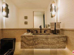 6250 Hollywood Boulevard 14A, Los Angeles CA 90028