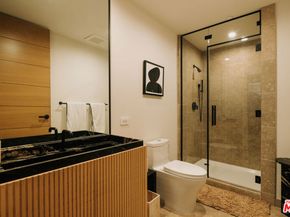 6250 Hollywood Boulevard 14A, Los Angeles CA 90028