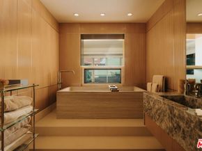 6250 Hollywood Boulevard 14A, Los Angeles CA 90028