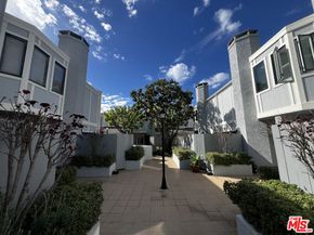 1044 20th Street 11, Santa Monica CA 90403