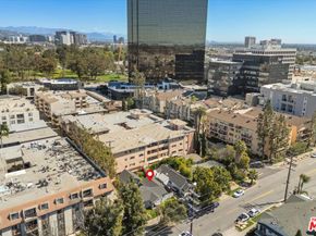 1116 S Barrington Avenue, Los Angeles CA 90049