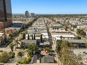 1116 S Barrington Avenue, Los Angeles CA 90049