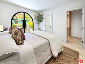 2288 Coldwater Canyon Drive, Beverly Hills CA 90210